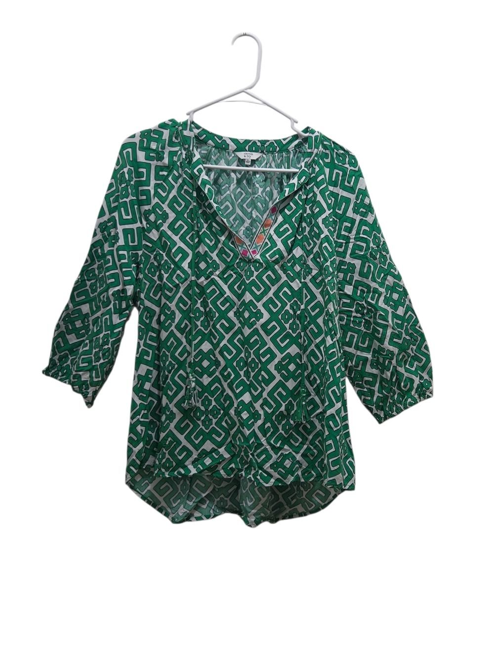 Crown & Ivy Green Geometric Print V-Neck Popover Blouse Tassel Detail Size XL